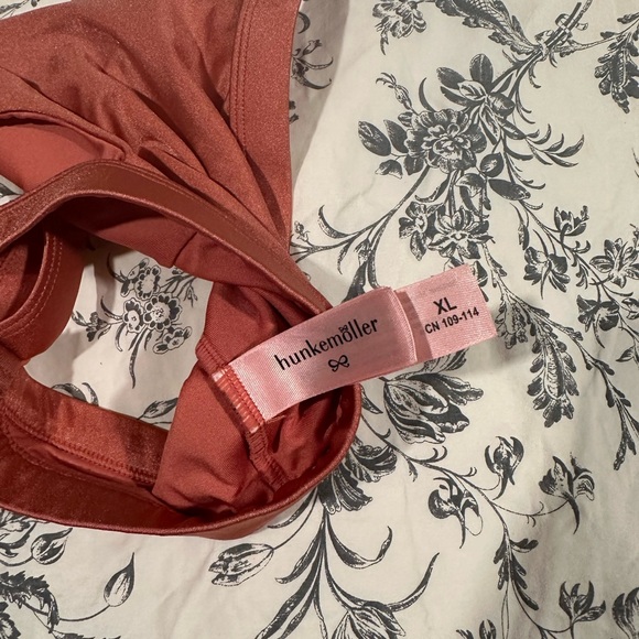 Hunkemoller swimsuit XL - Picture 5 of 5
